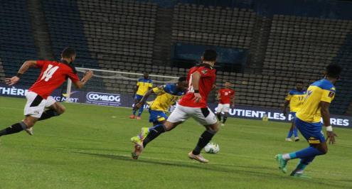 لاعب الجابون: مصر تستحق التأهل للمرحلة الحاسمة.. وسنركز على أمم إفريقيا